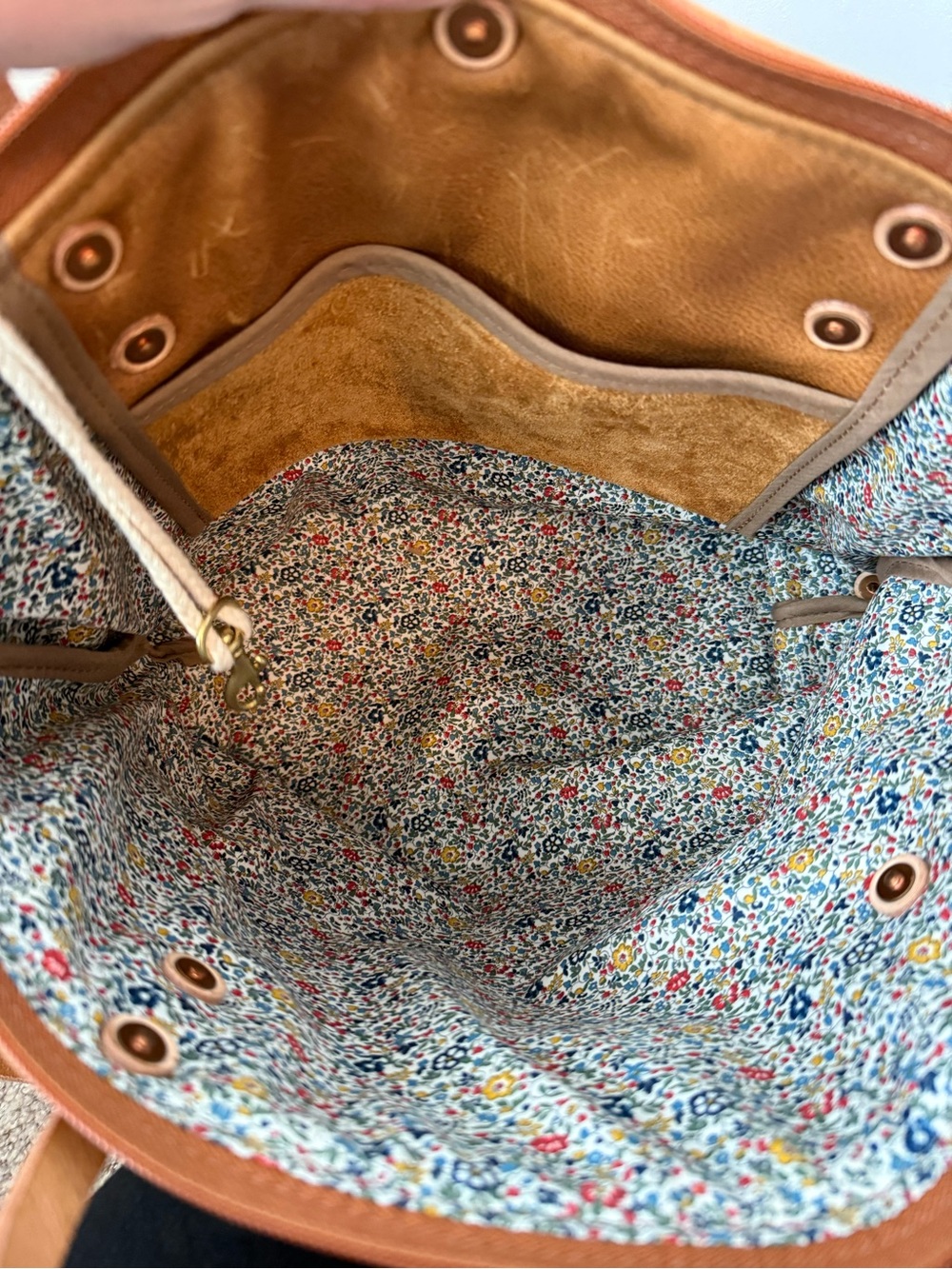 Meanwhile Back on the Farm Convertible Shoulder Bag / Backpack - Picture 12 of 16